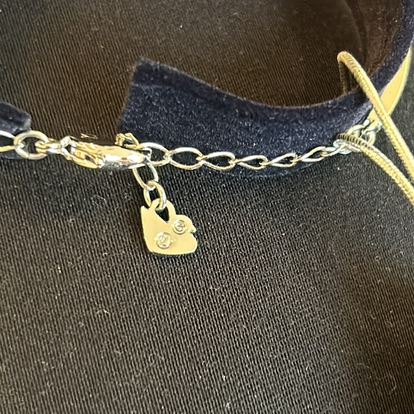 Vintage Swarovski Swan Bracelet with Box - Picture 5 of 10